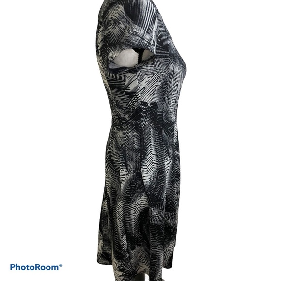Maeve abstract pattern black white dress Size X-Small - Picture 5 of 9